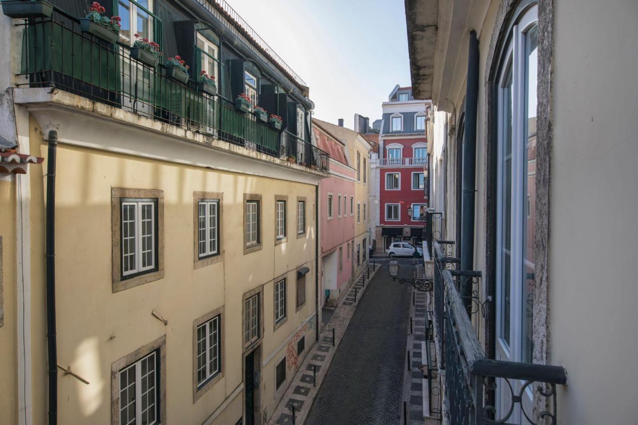 Lovelystay - Chiado 2 Bedroom Charm! Lisboa Kültér fotó