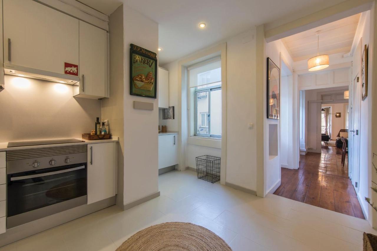Lovelystay - Chiado 2 Bedroom Charm! Lisboa Kültér fotó